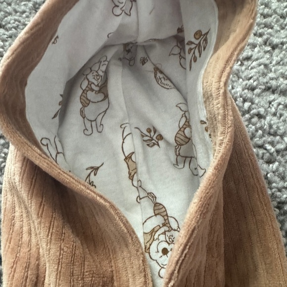 NWT Disney Winnie the Pooh Baby Brown and White Hooded Jacket size 3-6 months - Picture 3 of 4